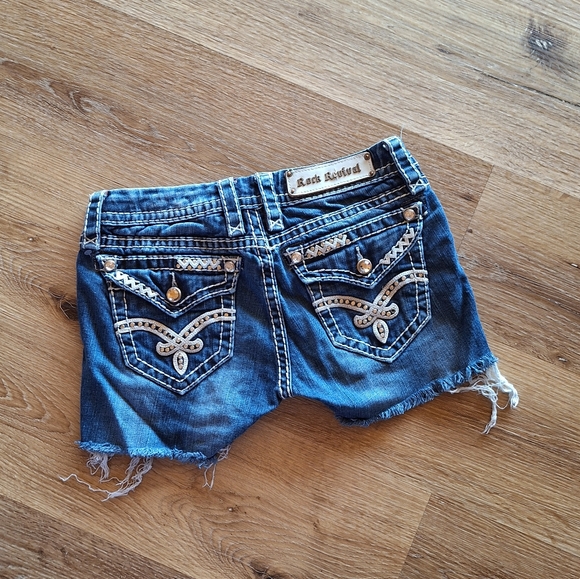 ☆Rock Revival Shorts☆ - Picture 8 of 11